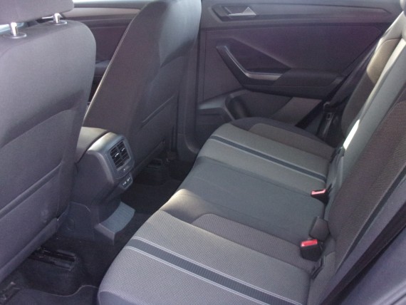 VOLKSWAGEN T-Roc T-Roc TDI DSG-012.jpg